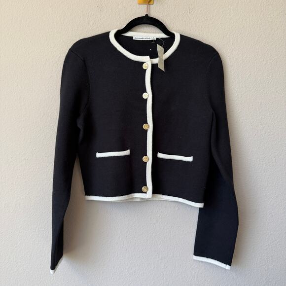 NWT NEW Abercrombie & Fitch Black Contrast Trim Sweater Jacket Size S - Picture 3 of 6